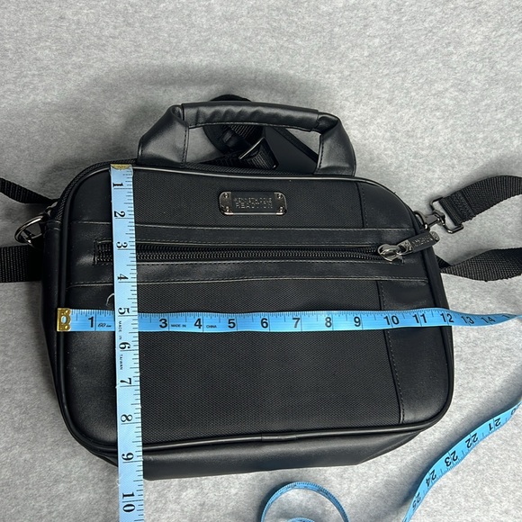 Kenneth Cole Reaction R Tech IPAD Tablet Case 9"H x 12"W x 2"D Black - Picture 10 of 11